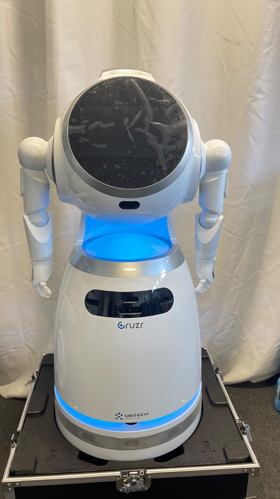 UBTECH Cruzr S1 Service Robot – New Open Box – Store/Hotel/Office Assistant