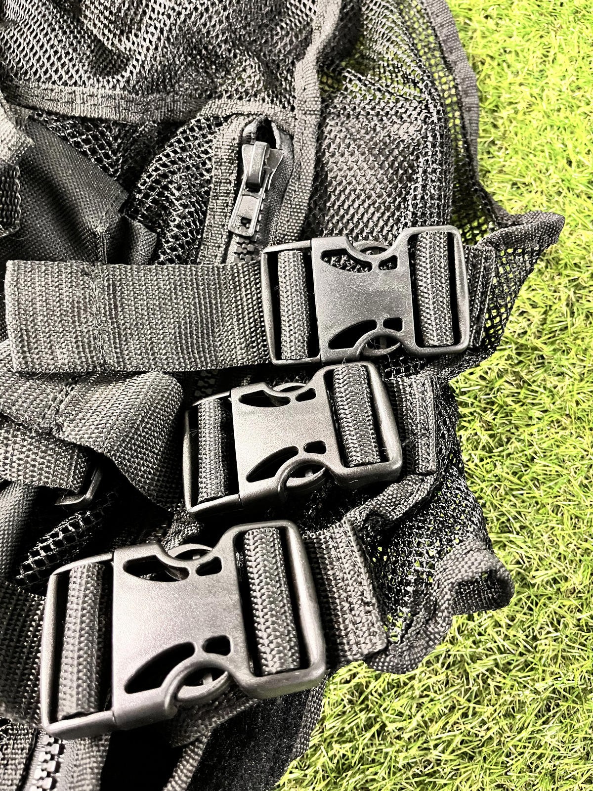 Black Tactical Mesh Utility Vest with Multiple Pockets M/L
