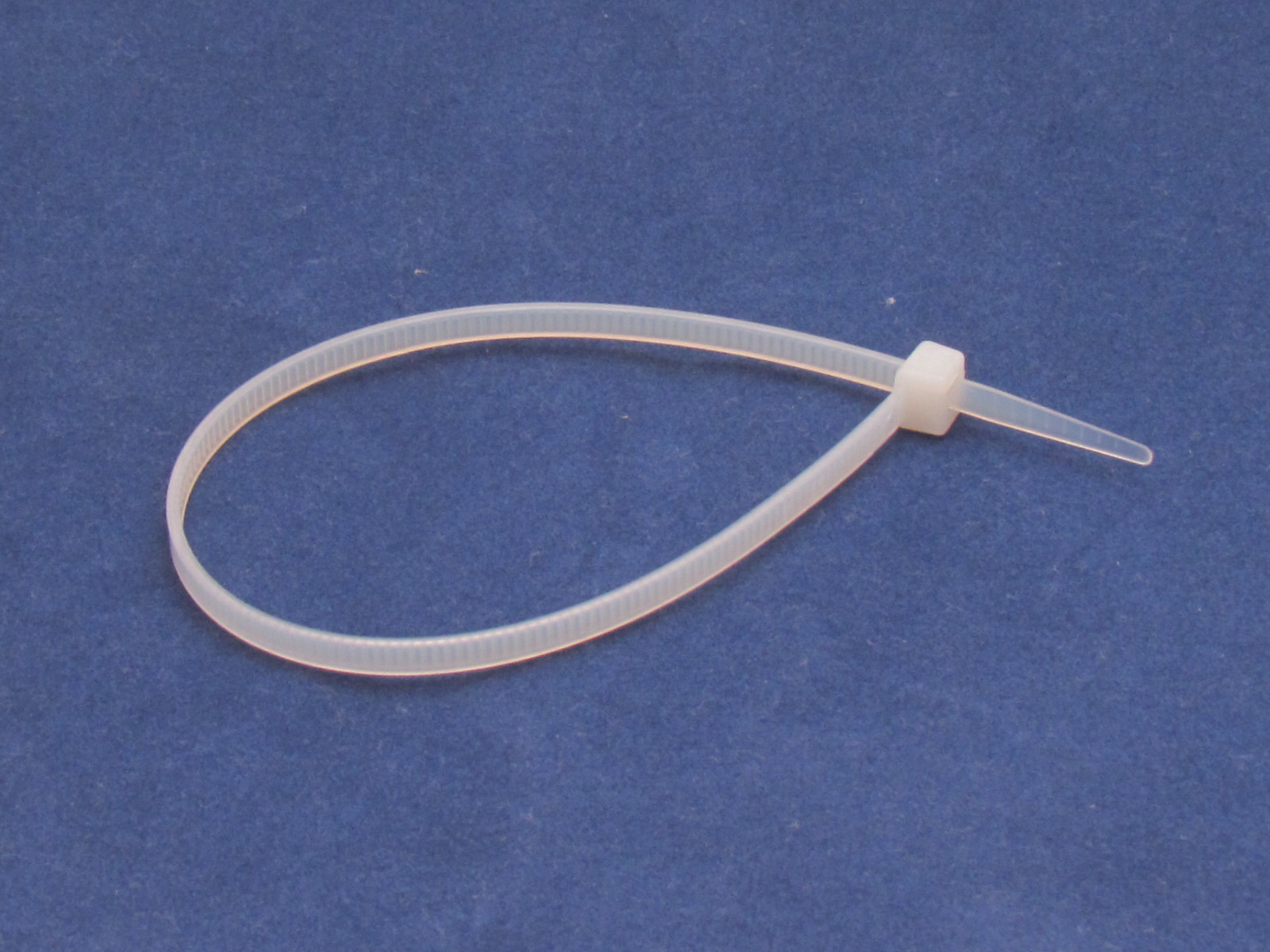 100 X pcs White 8" Tie Cord Strap 200mm Network Nylon Plastic Cable Wire Zip