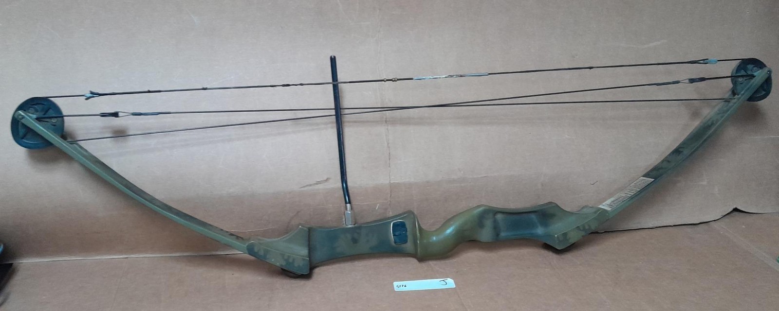 VINTAGE BEAR ARCHERY WHITETAIL II COMPOUND BOW ! S176 J
