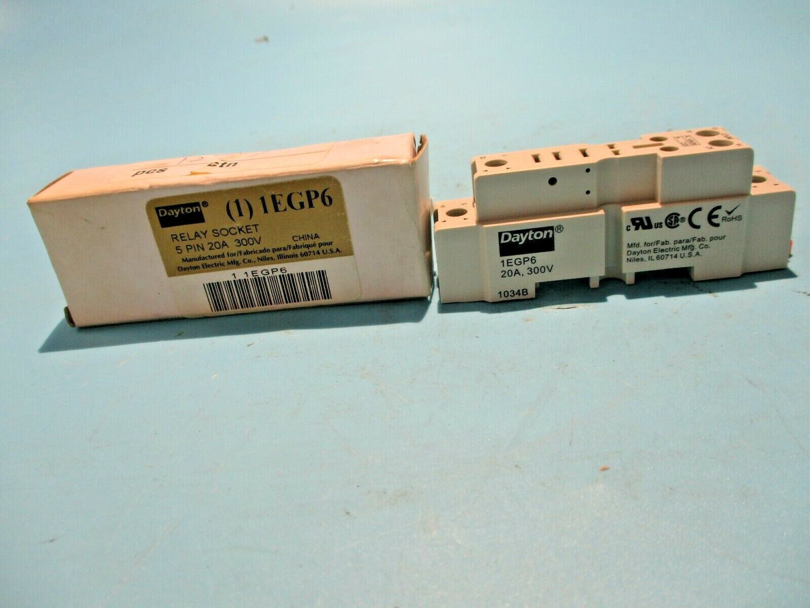 NEW DAYTON AEGP6 RELAY SOCKET 5 PIN 20 A 300V
