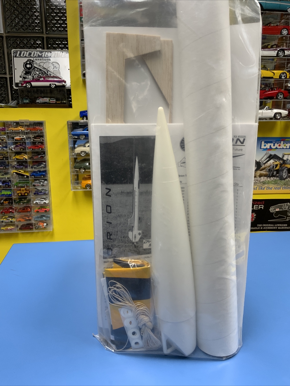 NEW DYNASTAR ORION MID POWER FLYING MODEL ROCKET