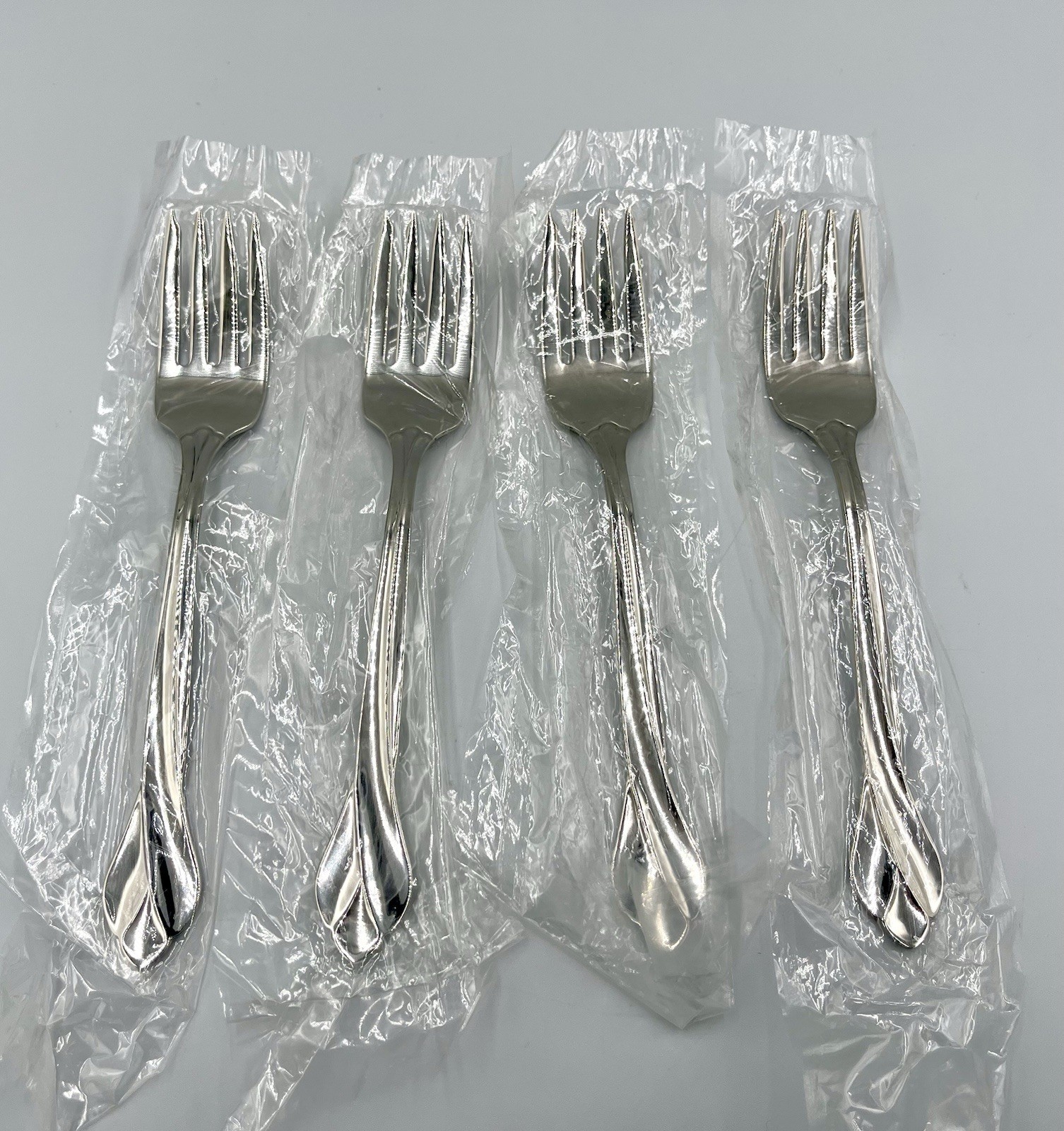 Oneida Glossy TRIBECA Set of 4 NEW Salad Forks 6 3/4" USA Stainless Flatware