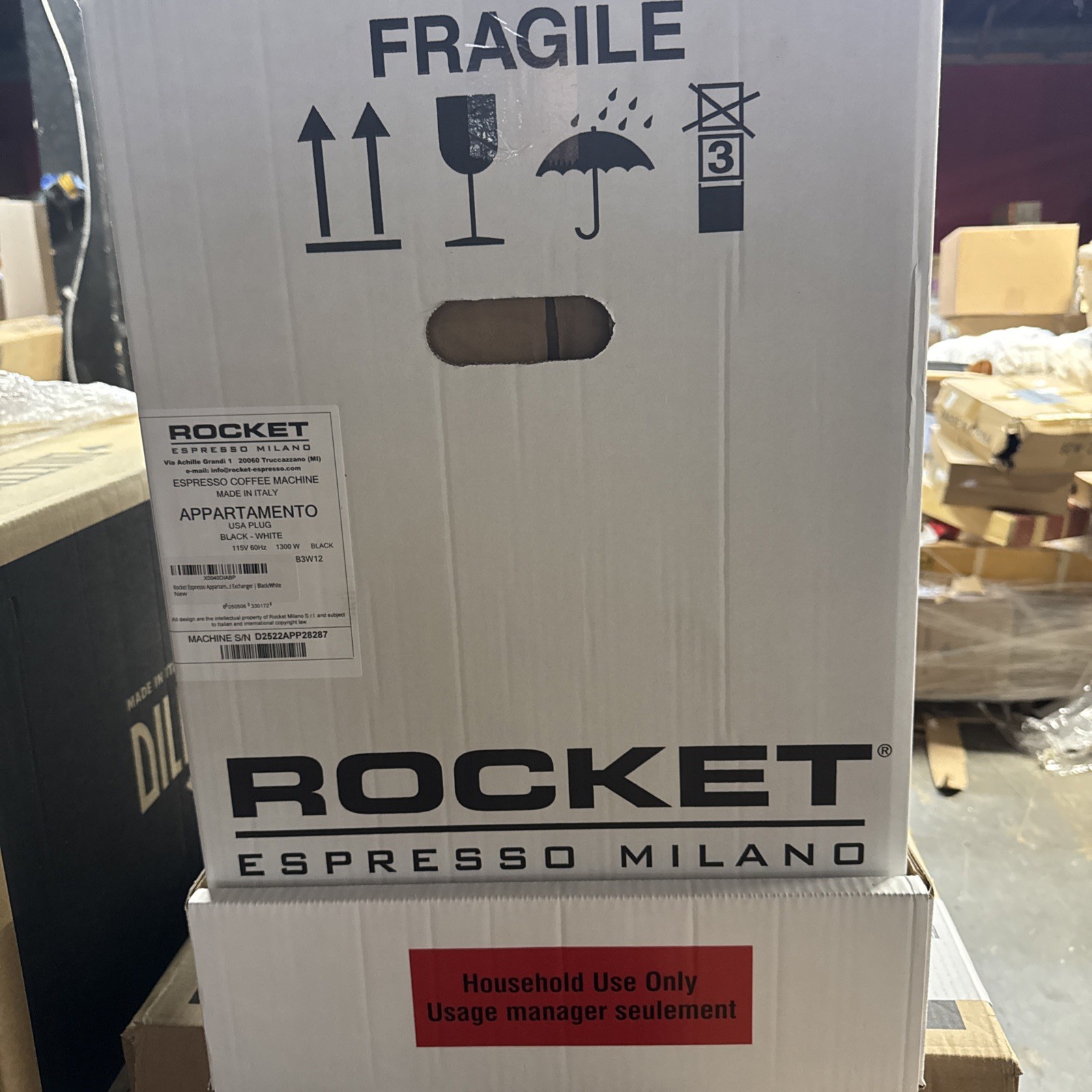 Rocket Espresso Appartamento Nera Espresso Machine (E61)| Heat Exch. Black-white