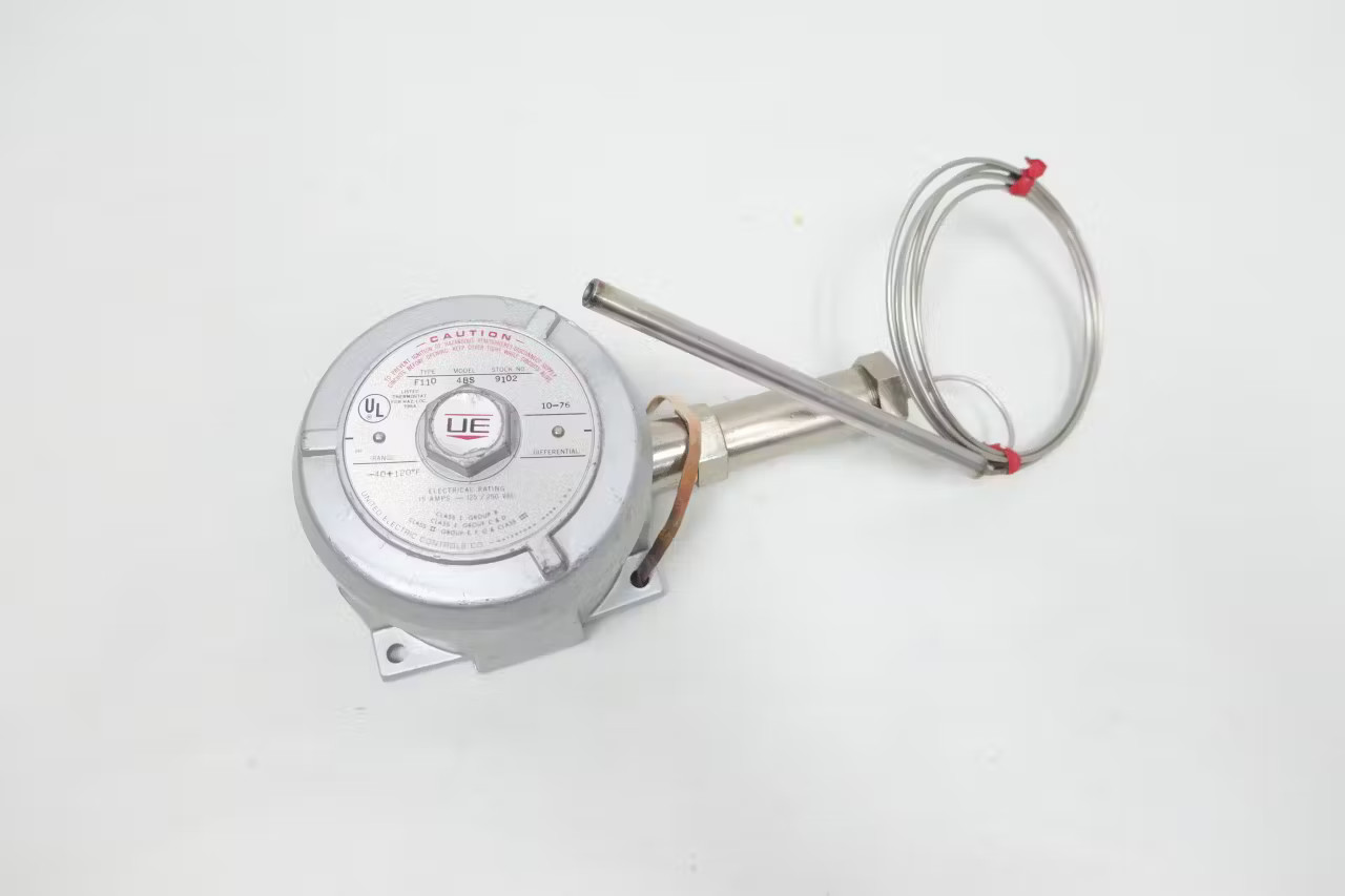 Ue United Electric F110-4BS -40-120f 125/250v-ac Temperature Controller