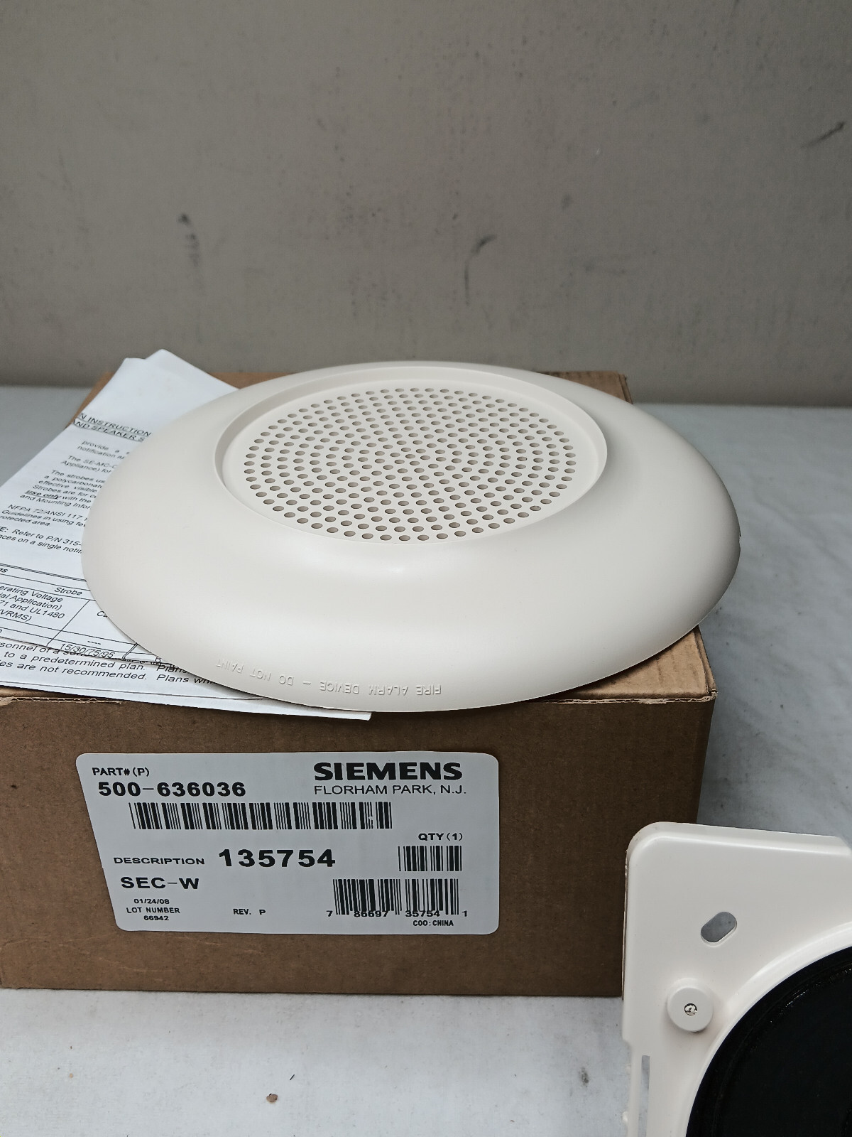 SIEMENS SEC-W 500-636036, SPKR WHITE CEILING 135754