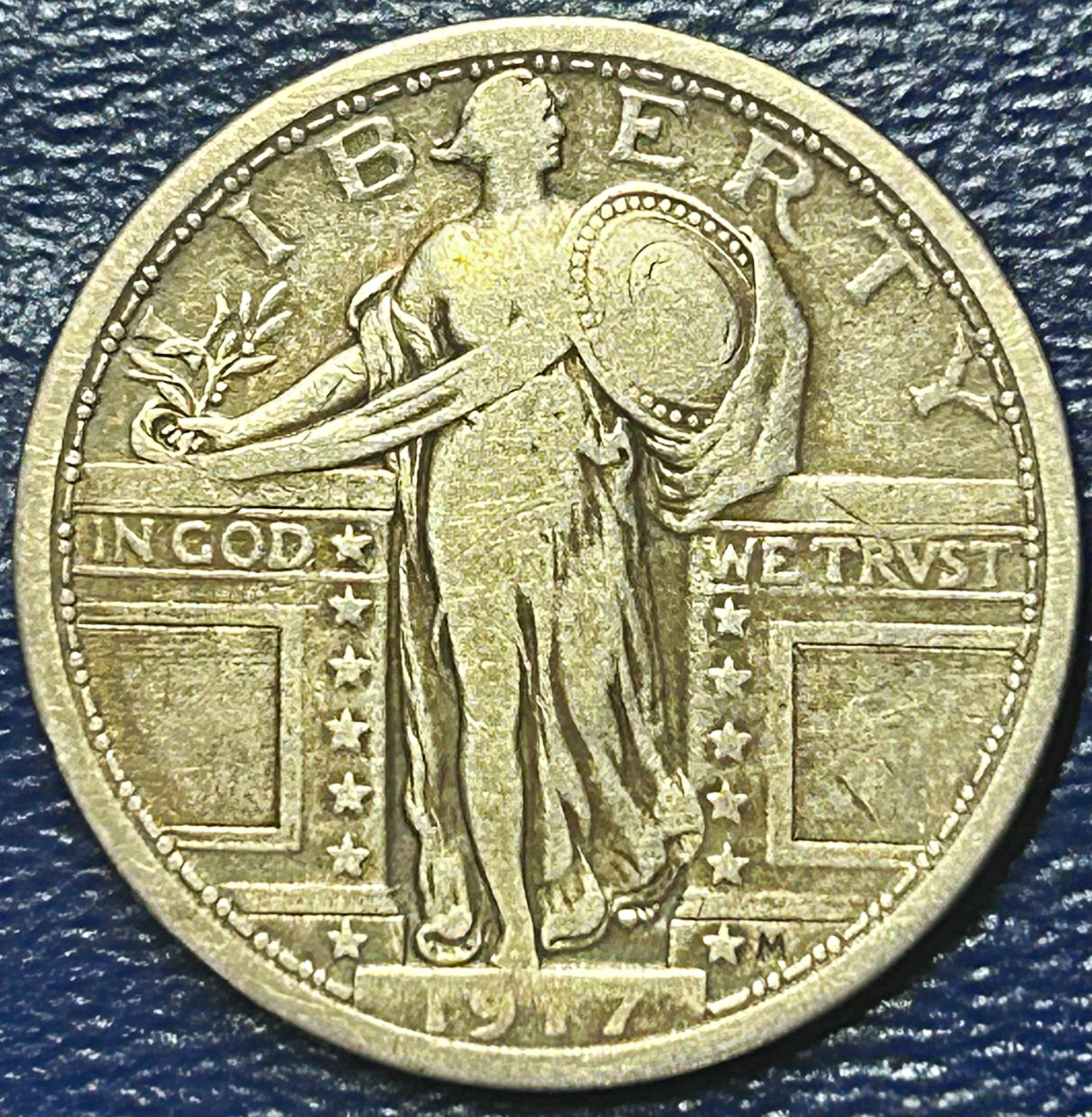 1917 Type 1 Standing Liberty Quarter 25C Philadelphia Silver  VF/XF details