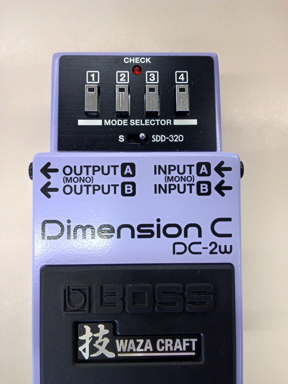 Boss DC2W Guitar Effects Pedal Time Delay Chorus Authentic Vintage Pro