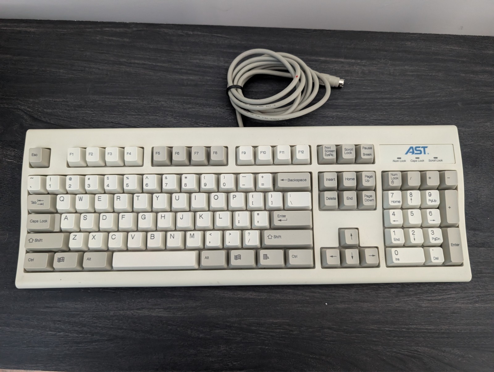 AST Research Inc. KB-2923 Wired PS/2 Vintage Keyboard - Excellent!