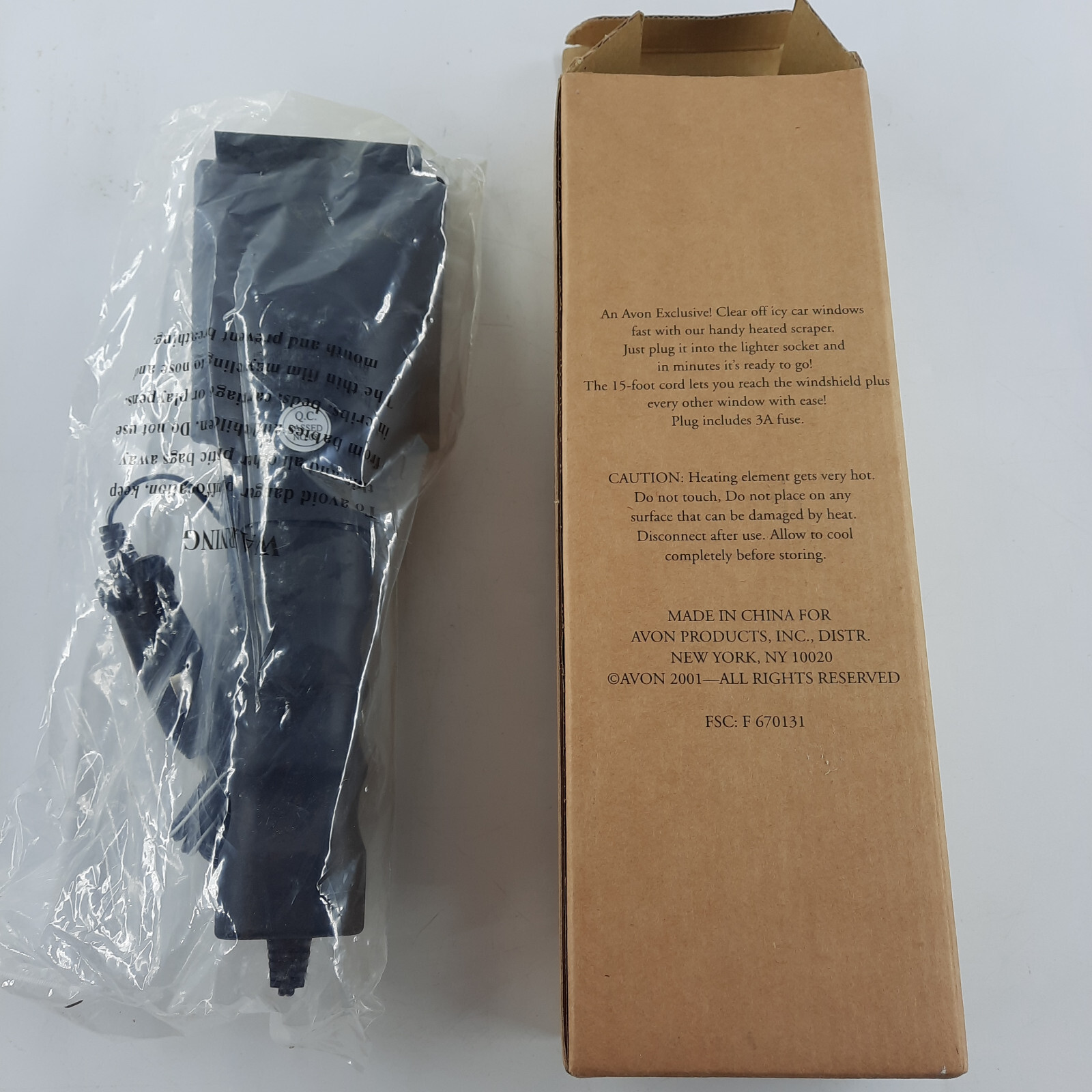 Avon Heated Auto Windshield Ice Scraper Easy-Reach Electric 12V 14' cord Sealed