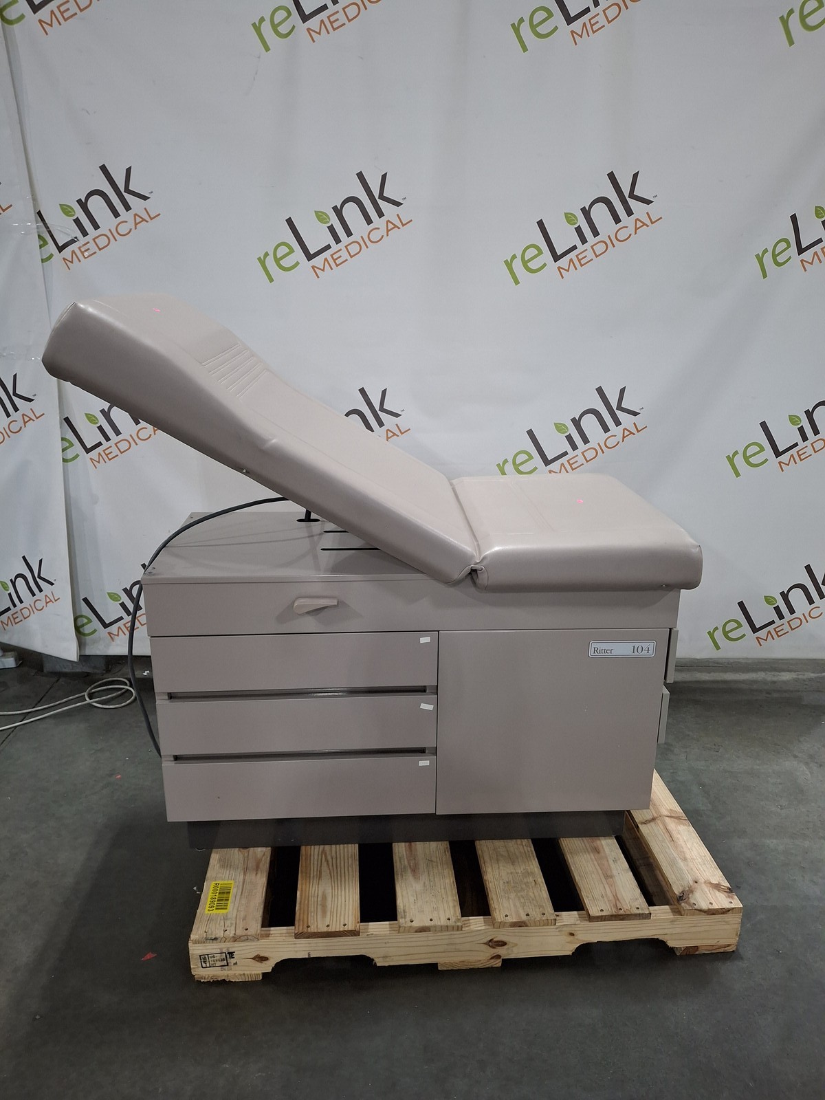 Midmark Ritter 100 Exam Table