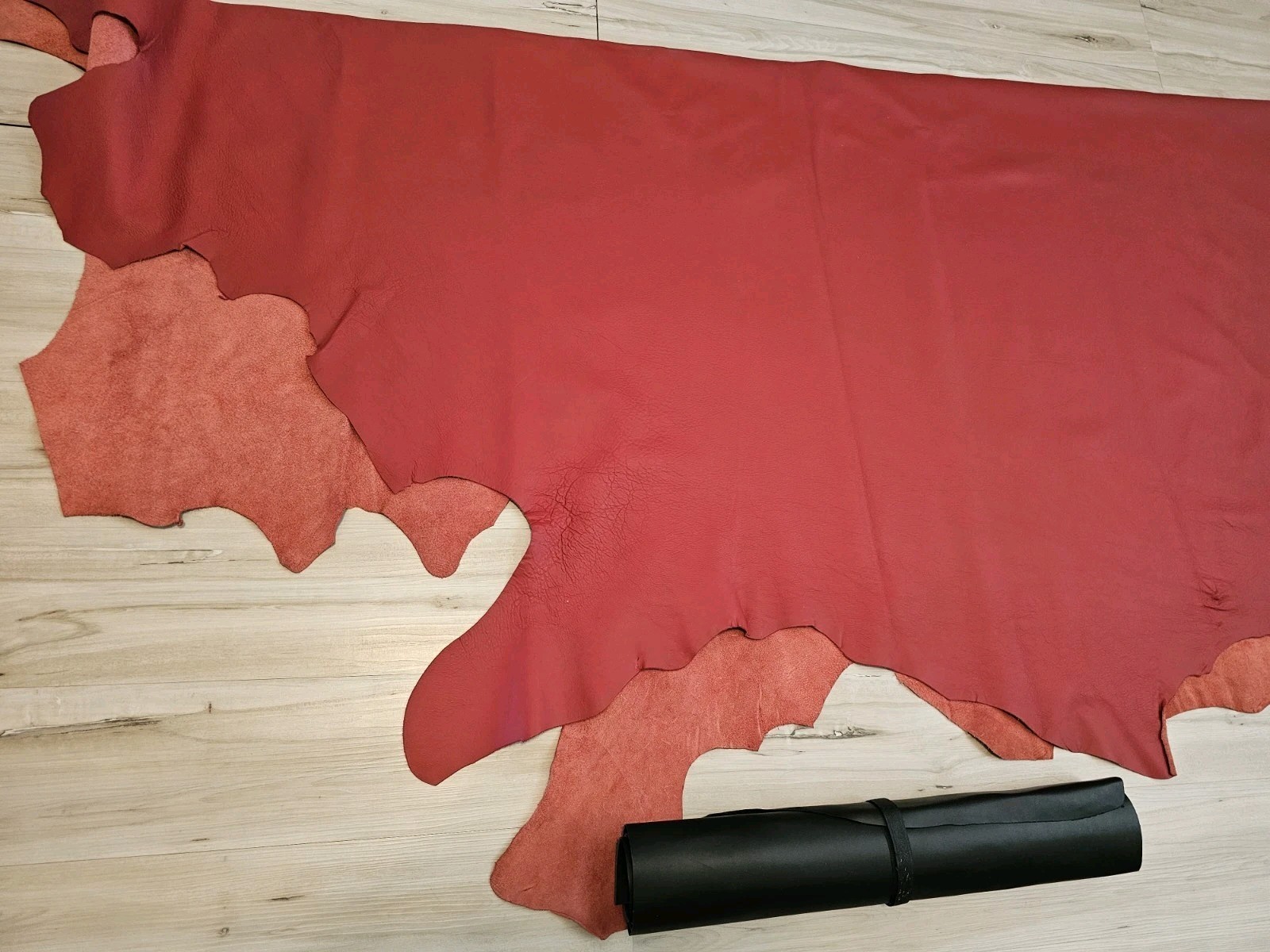 3-4oz RUBY RED MATTE LEATHER HIDE UPHOLSTERY FULL HIDE SOFT NATURAL GRAIN PANEL