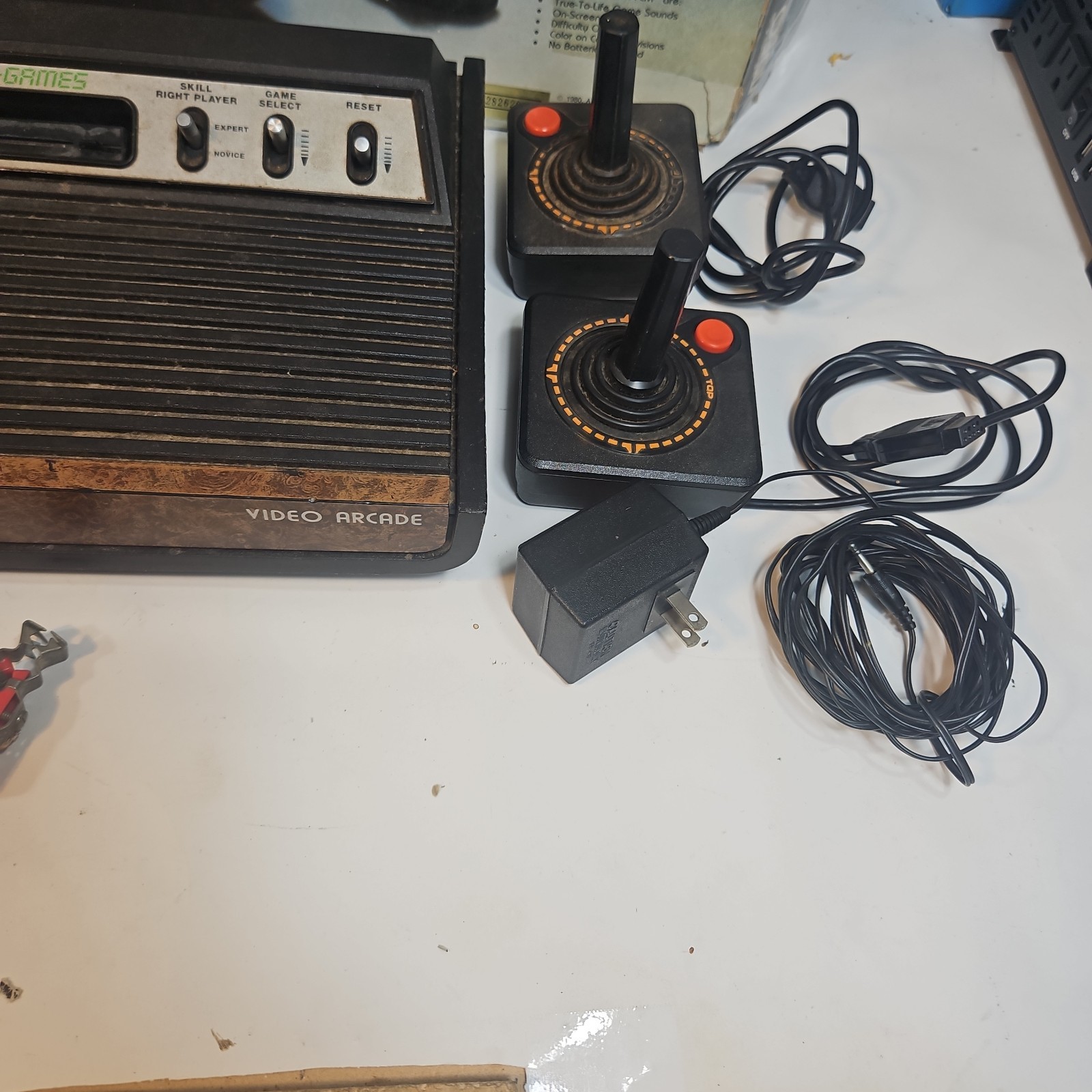 Atari 2600 Console, two sticks, two paddles. With Box. UNTESTED. Model CX-2600A