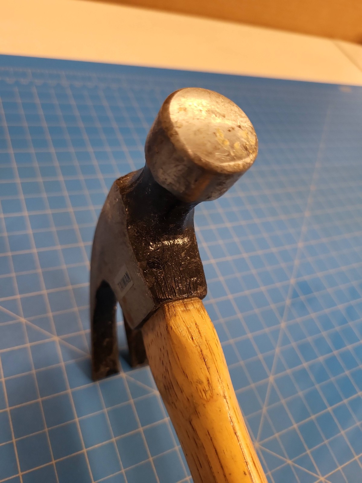 Claw Hammer Vintage Wood Handle Taiwan Carpentry Tool Hand Tool Nail Puller