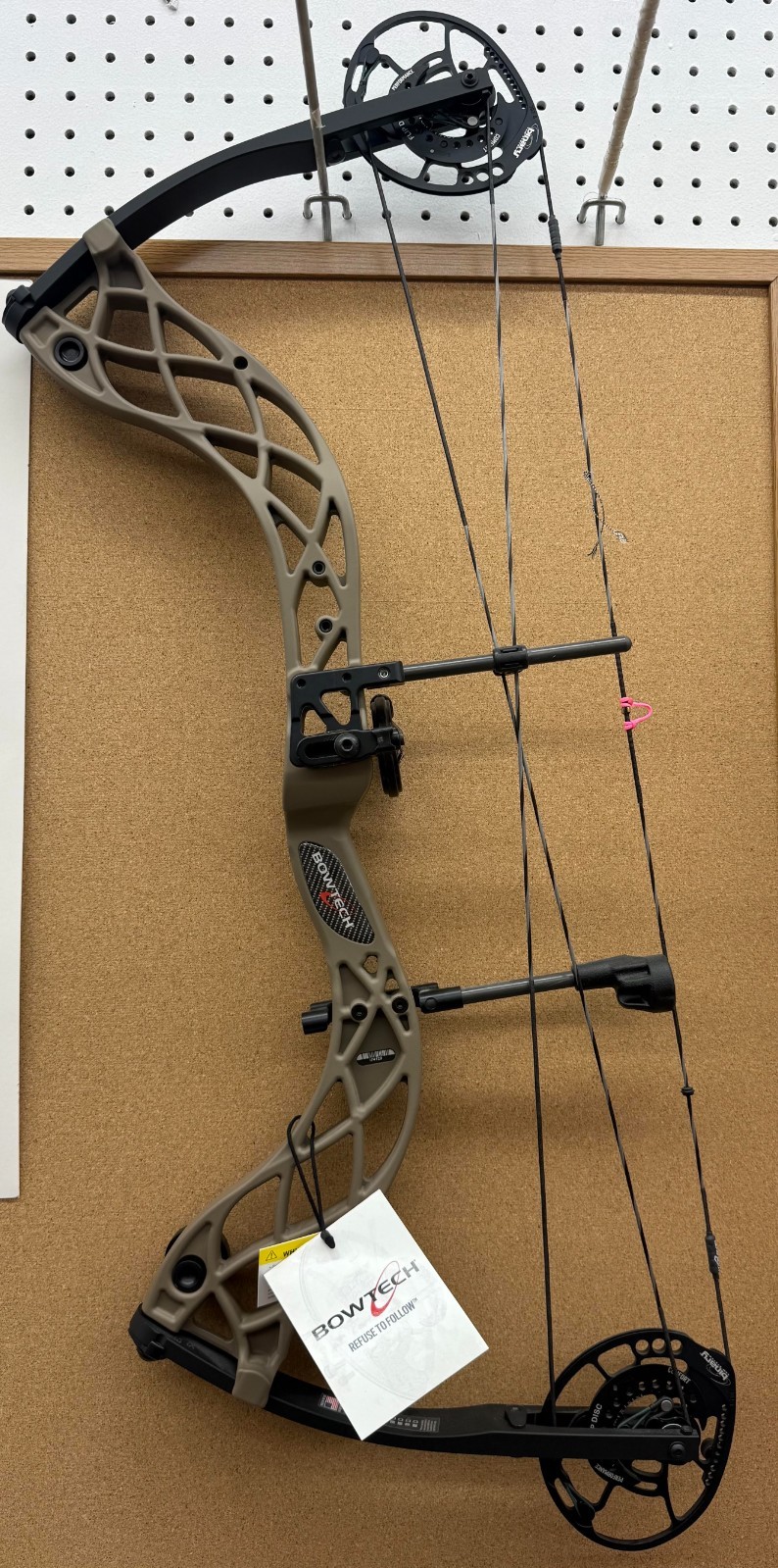**NEW - Bowtech Carbon Zion - LEFT HAND - 2 Colors Available**