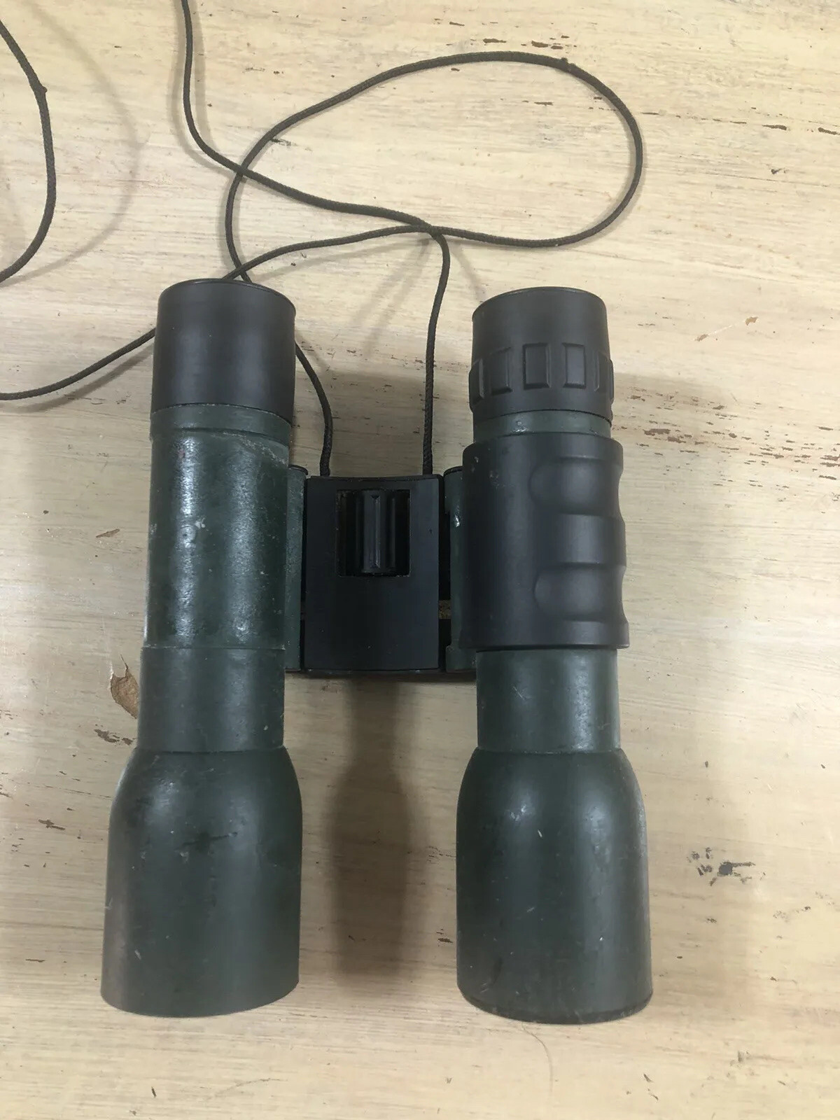 Eddie Bauer Binoculars 12X32 79m/1000m Green