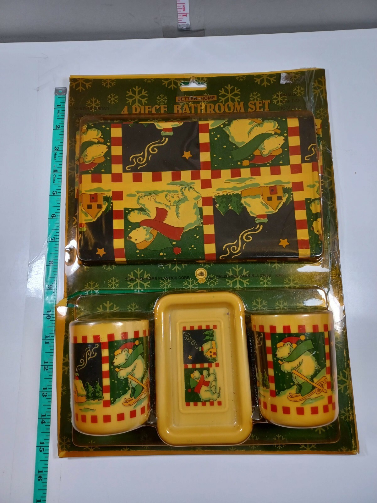 Vintage Better Home Bathrrom 4 Piece Set polar bear Holiday Christmas