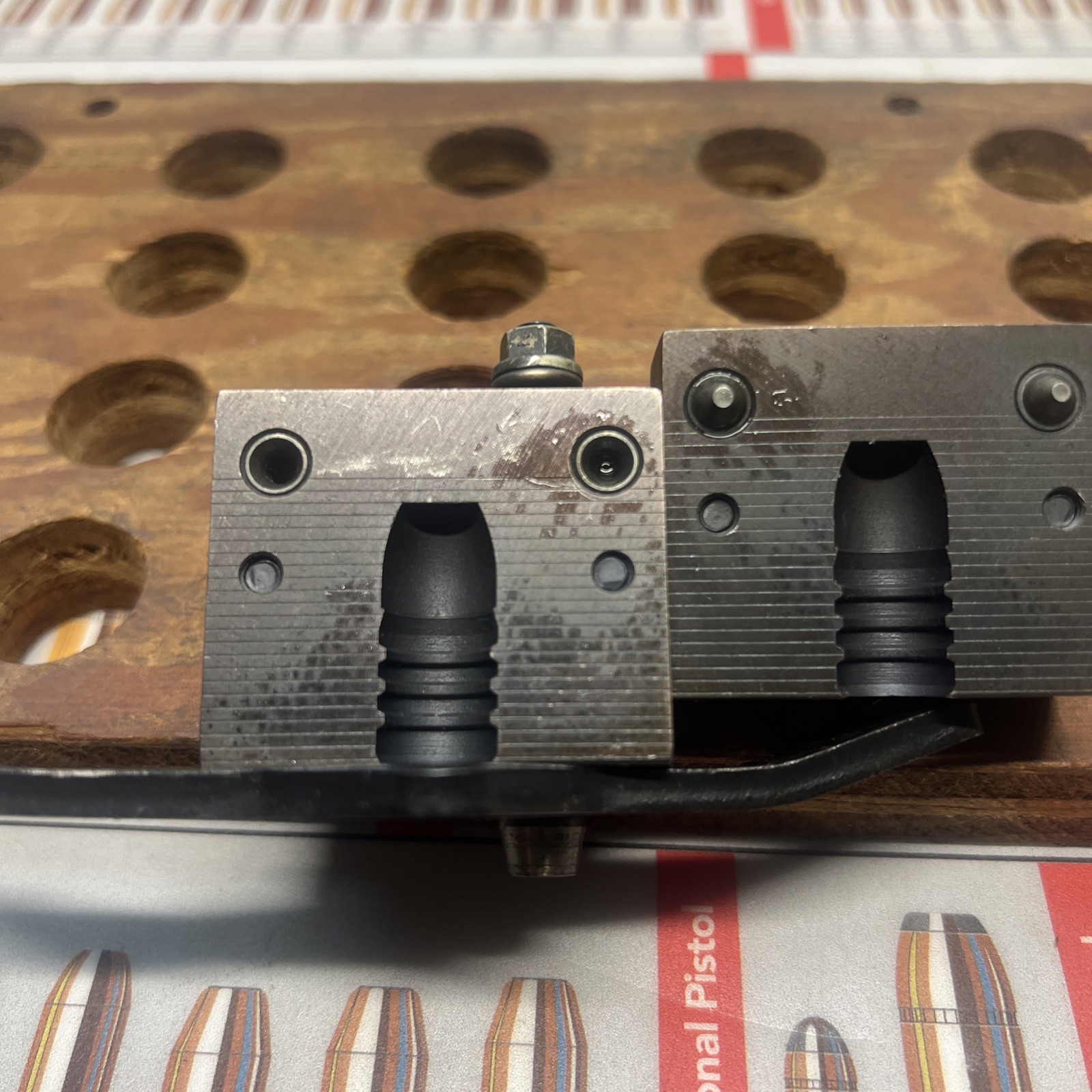 MAGMA ENGINEERING BULLET MOLD , 45 -70/405/TGG/RNF
