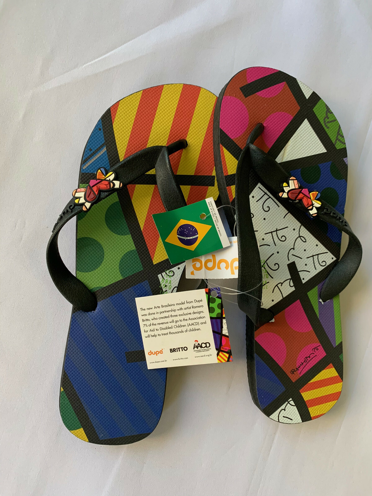 Romero Britto Flip Flop landscape size 9/10  NEW