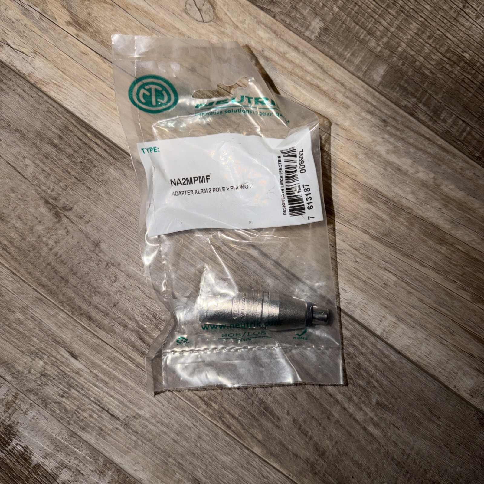 Neutrik NA2MPMF 3 Pin XLR Male to RCA Phono Socket Adapter