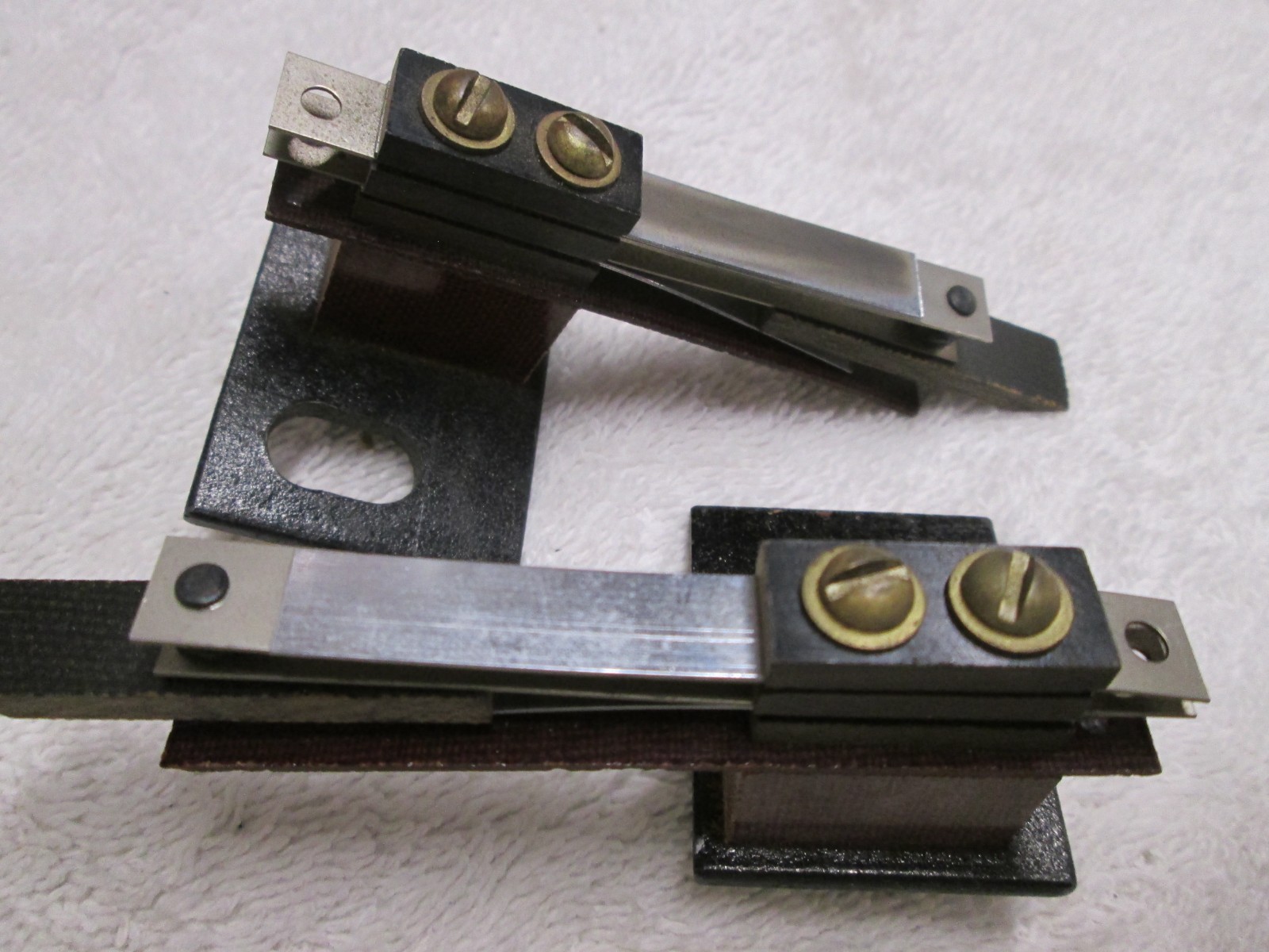 (2) VINTAGE LEAF BLADE limit SWITCHs, N.C. Normally Closed, W/ Mounting Bracket