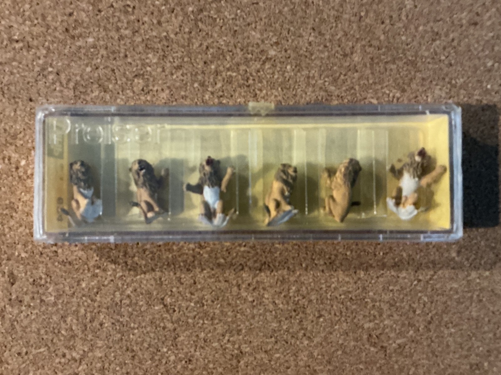 Preiser HO #20381 Animals -- Performing Lions - Seated (Painted Figures)