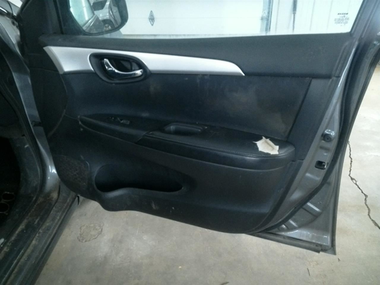 Passenger Right Front Spindle/Knuckle Fits 11-25 LEAF 104727338