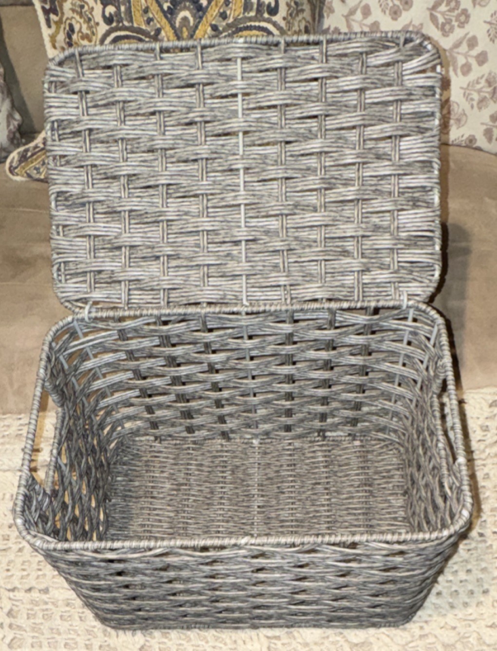 Rectangular Wicker Basket Gray Freestanding Indoor Décor With Lid