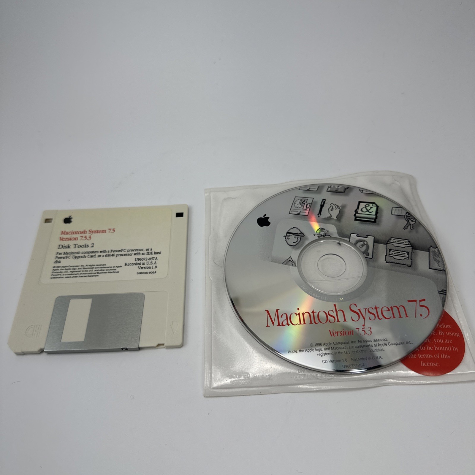 Vintage Apple Mac 1996 Macintosh System 7.5 OS 7 CD Disc Version 7.5.3 & Floppy