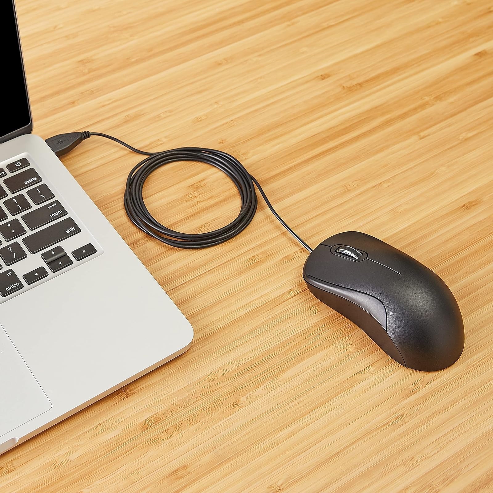 Amazon Basics 3-Button USB Wired Mouse, 1000 DPI, Ergonomic Grip, Black