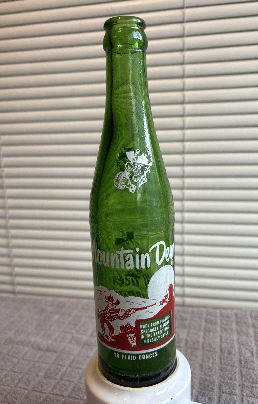 Vintage 1965 Mountain Dew Soda Bottle Original Hillbilly & Pig 10 oz (Empty)
