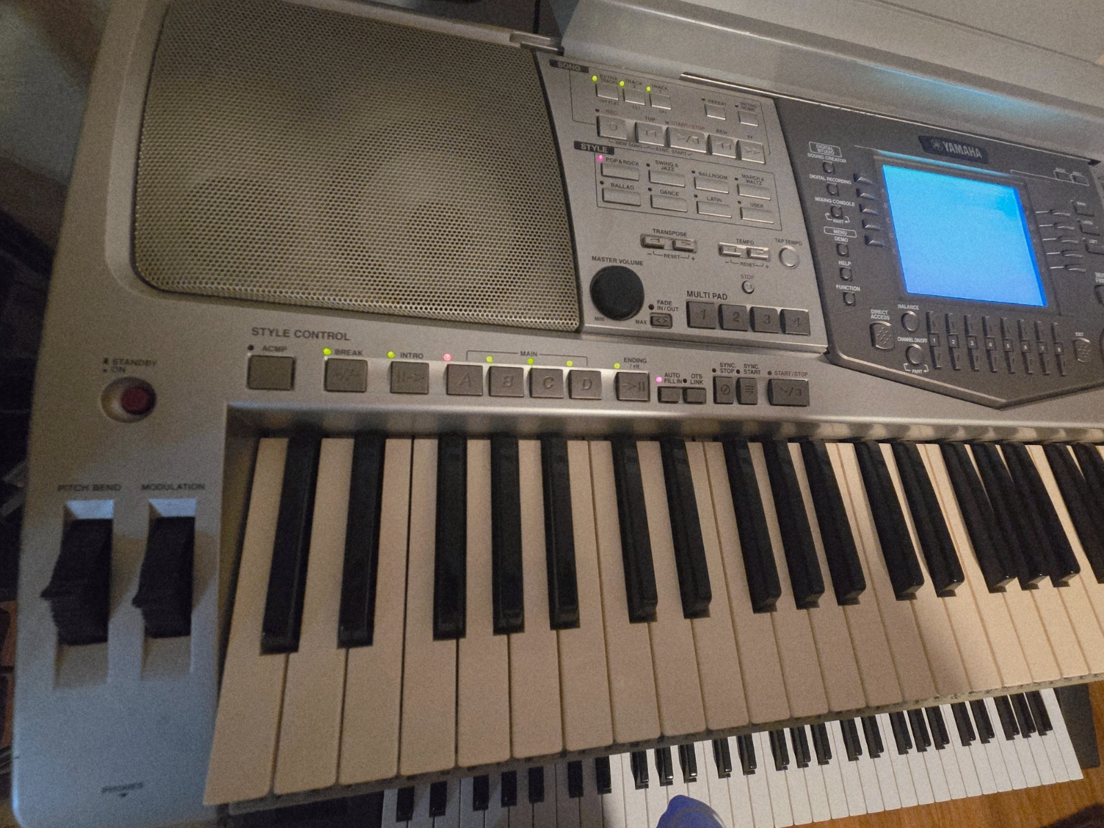 yamaha PSR 2100 KEYBOARD