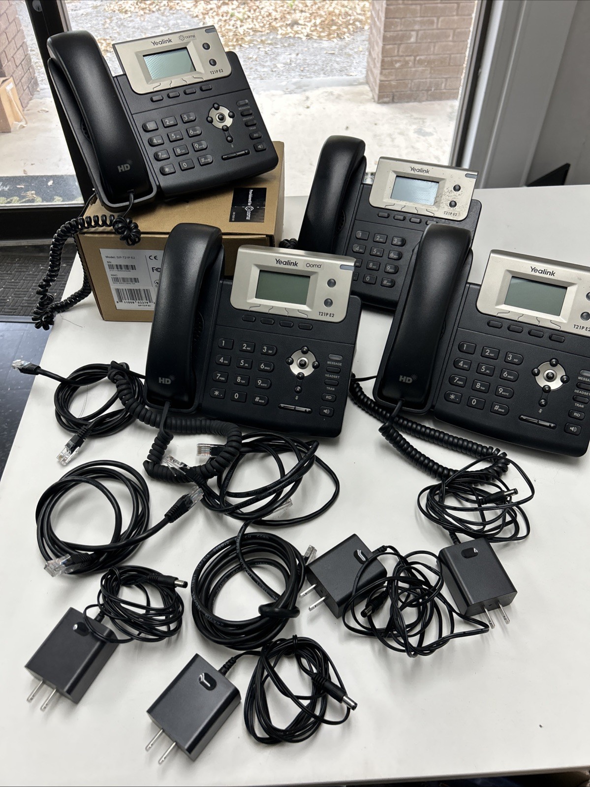 Set of 4 - Yealink SIP-T21P E2 IP Phone With Power Supply OOMA - WORKS