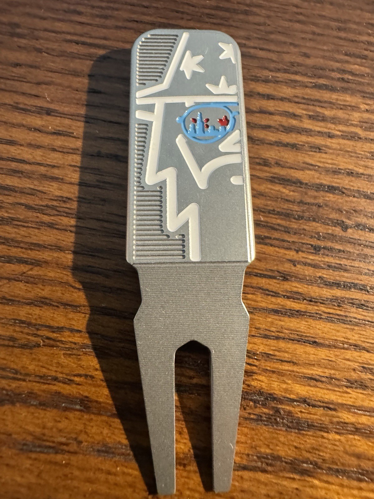 Bettinardi Golf Divot Tool Sunglasses Wizard Chicago Skyline