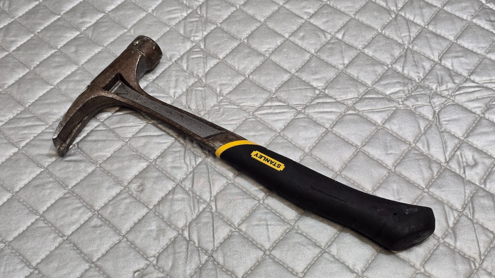 Stanley AVX Framing Hammer - 20 oz