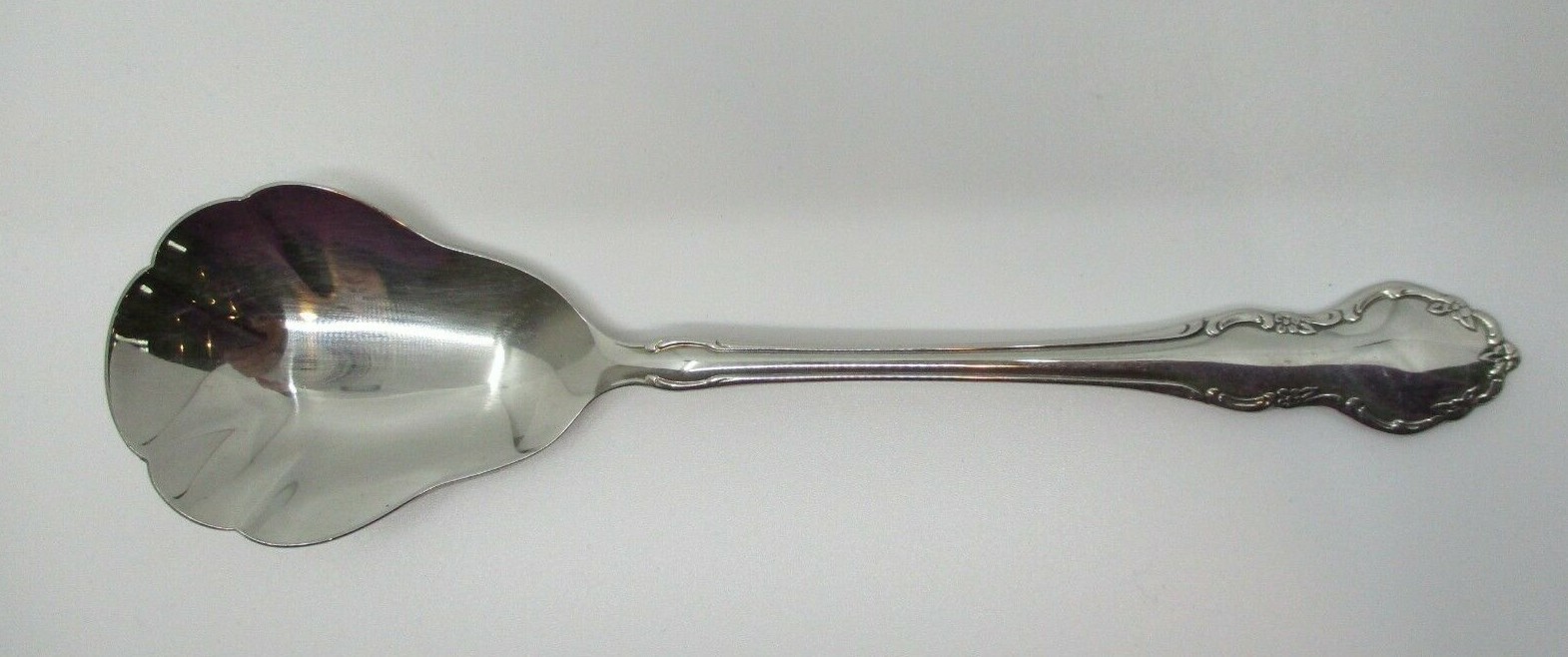ONEIDA STAINLESS TENNYSON SUGAR SPOON - 6"- 03E