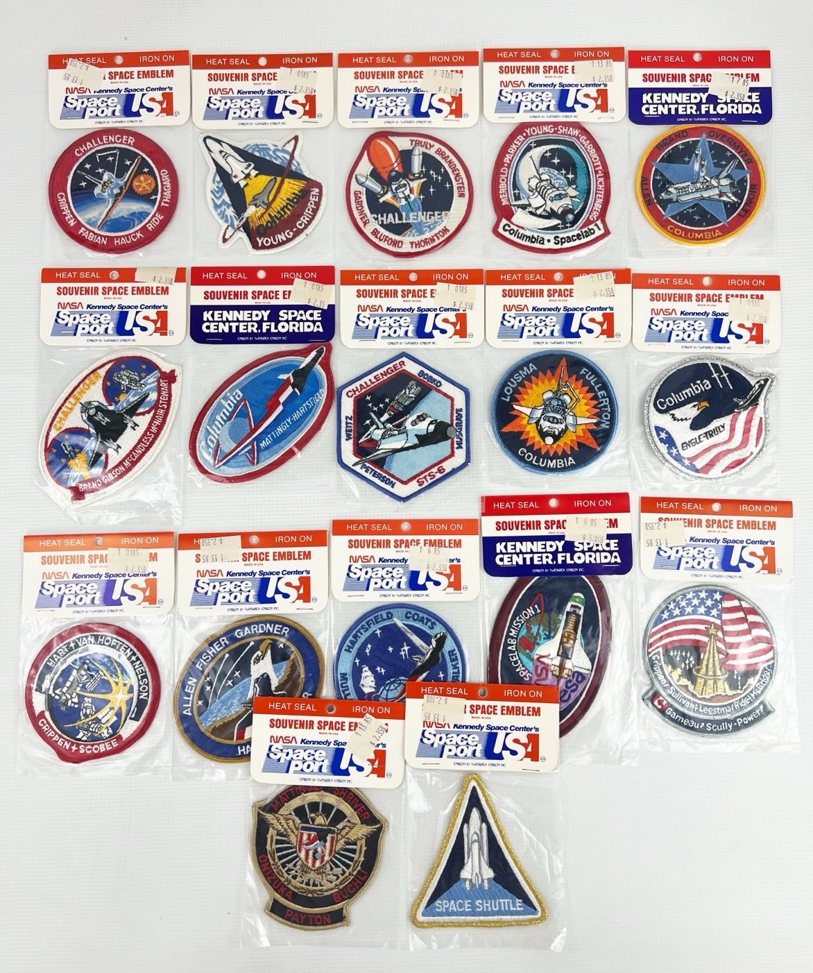 Lot Of 17 NASA Kennedy Space Center Souvenir Emblem Patches Columbia Challenger