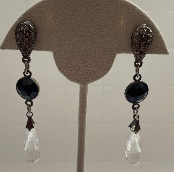 Vintage Plastic Dangle  Pierced Earrings Jewelry V-36