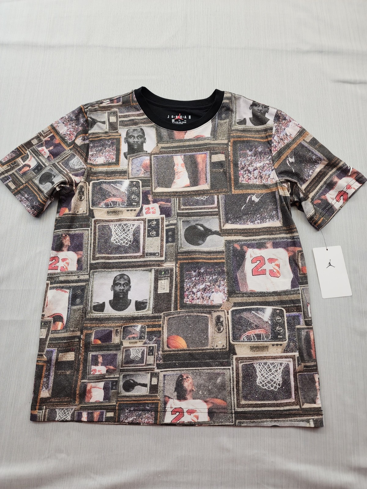 NEW Boys Nike Air Jordan Brooklyn Tee Sz XL Loose 13-15 yrs Youth Big Kids Retro