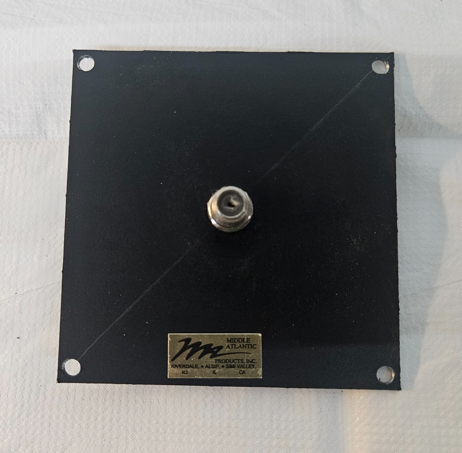 MIDDLE ATLANTIC 2U Rack Panel 3.5" SPACER Plate w Coaxial Jumper
