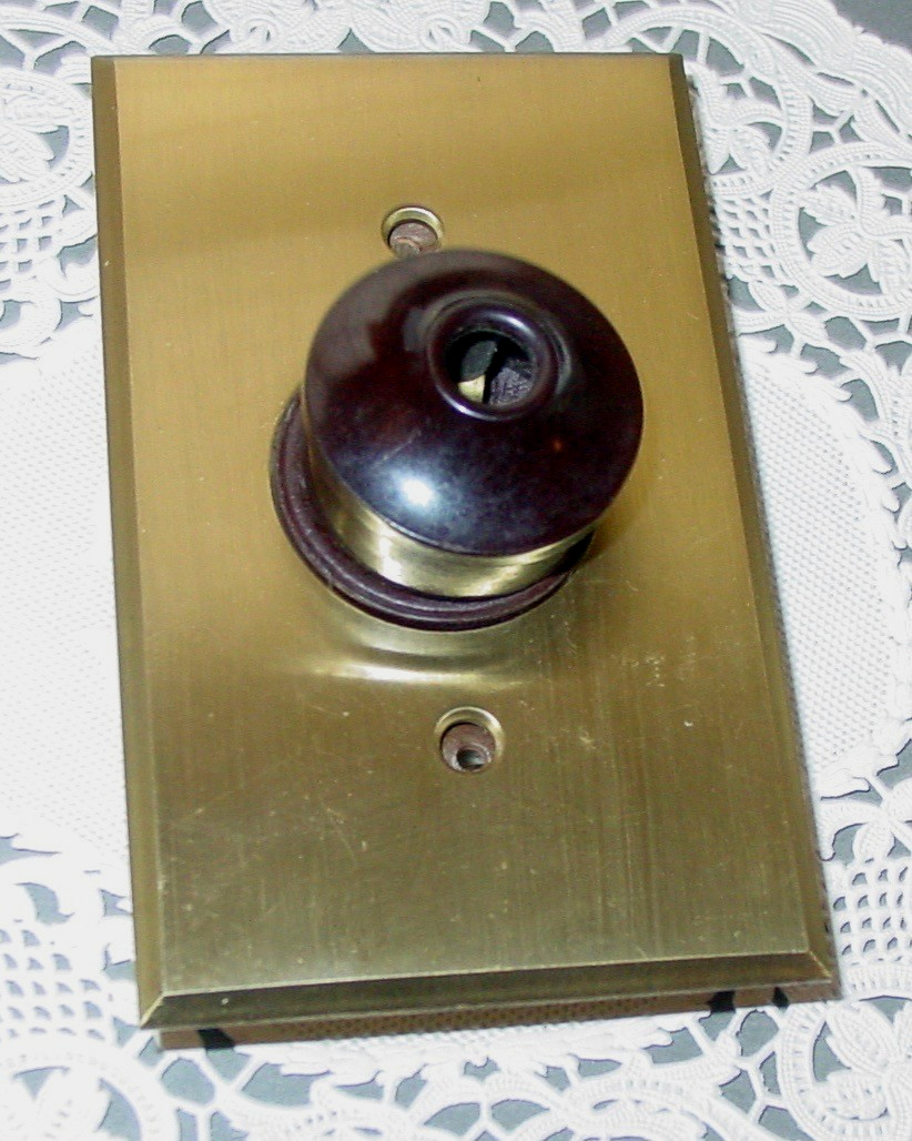 Antique Convenience Plug Receptacle Radio Appliance Cap Attachment Bryant USA