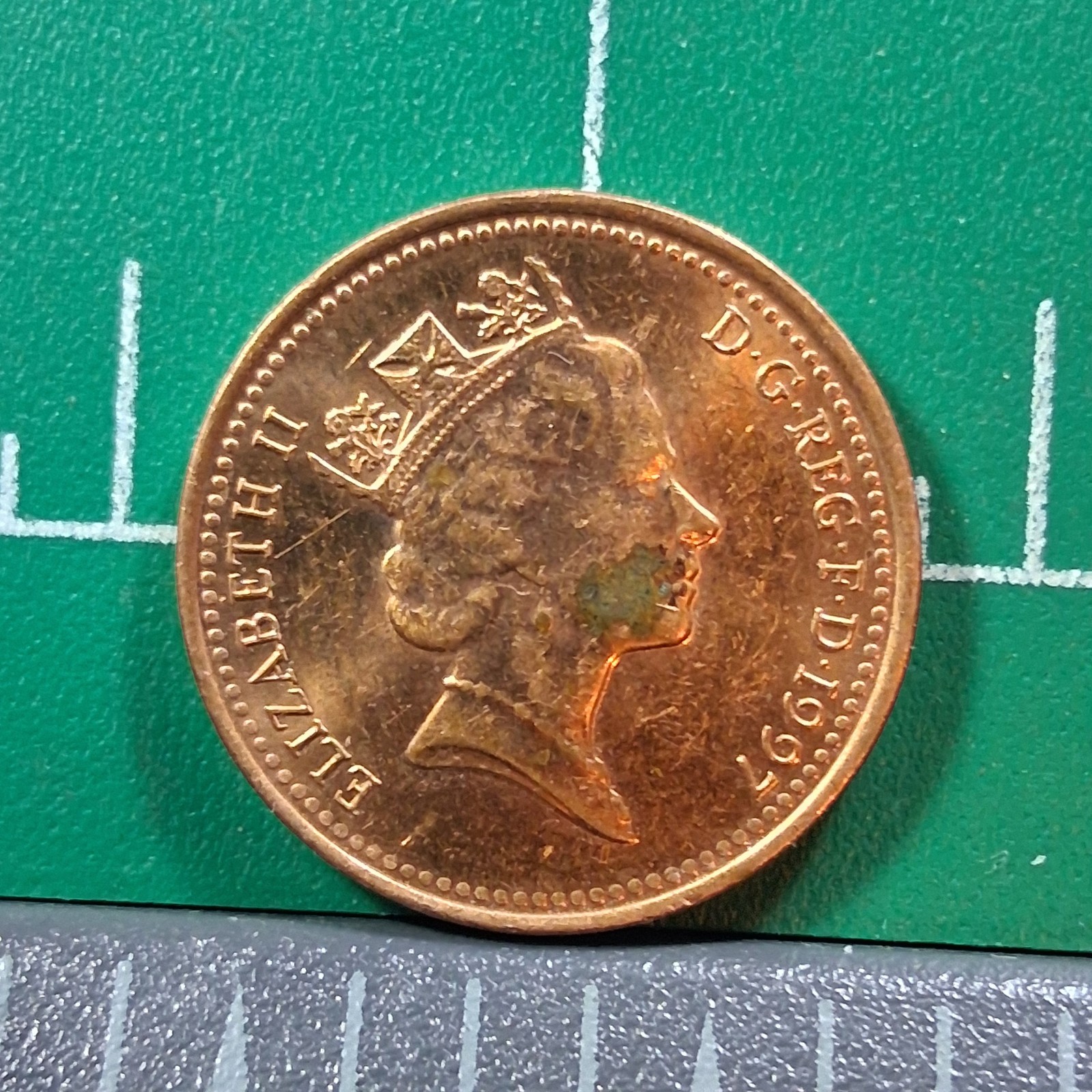 1997 UK 1 One Penny Elizabeth II / Crowned Portcullis Copper-Clad Coin