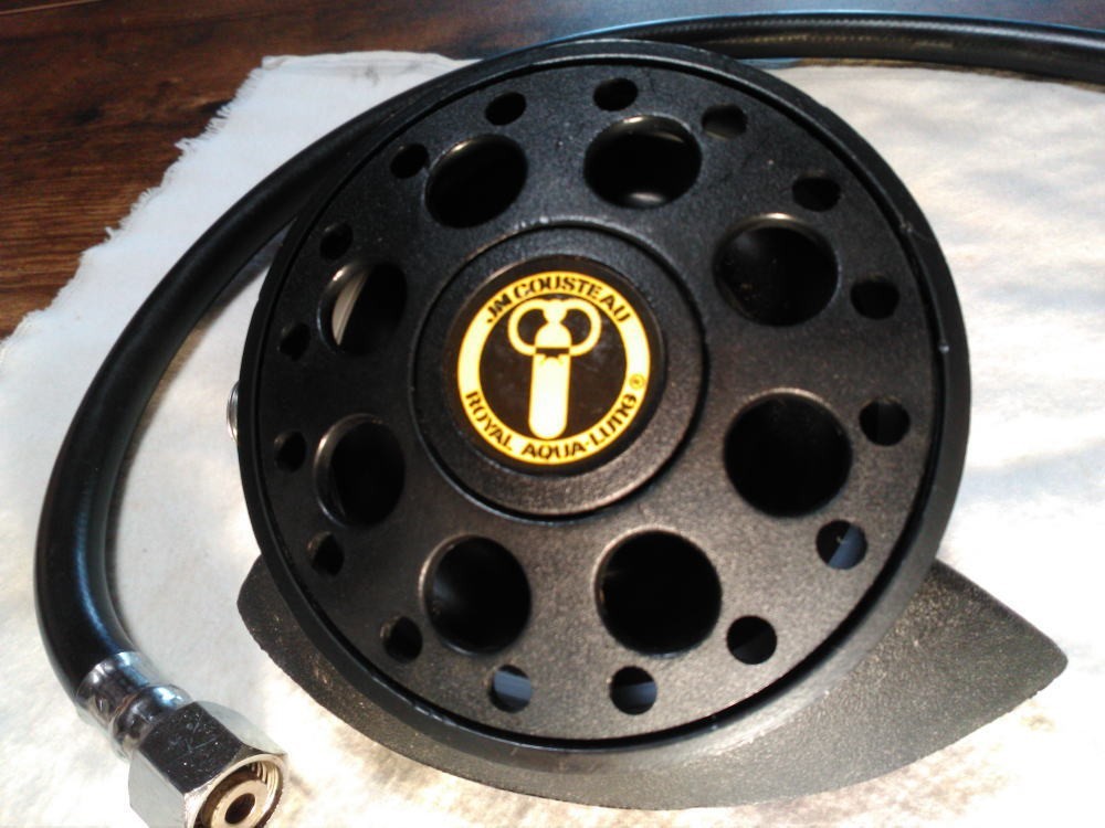 VINTAGE JM COUSTEAU ROYAL AQUA-LUNG Second stage.