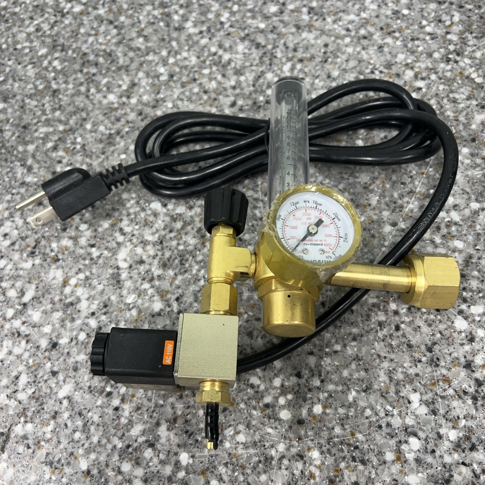 VIVOSUN Hydroponics CO2 Regulator Emitter System with Solenoid Valve Flowmete