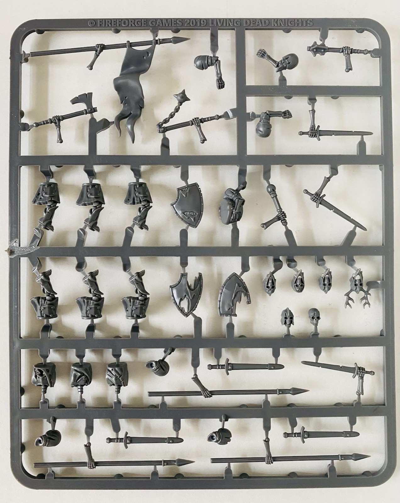 Forgotten World Living Dead Knights New • 2 Sprues • 3 Minis • Fireforge Games