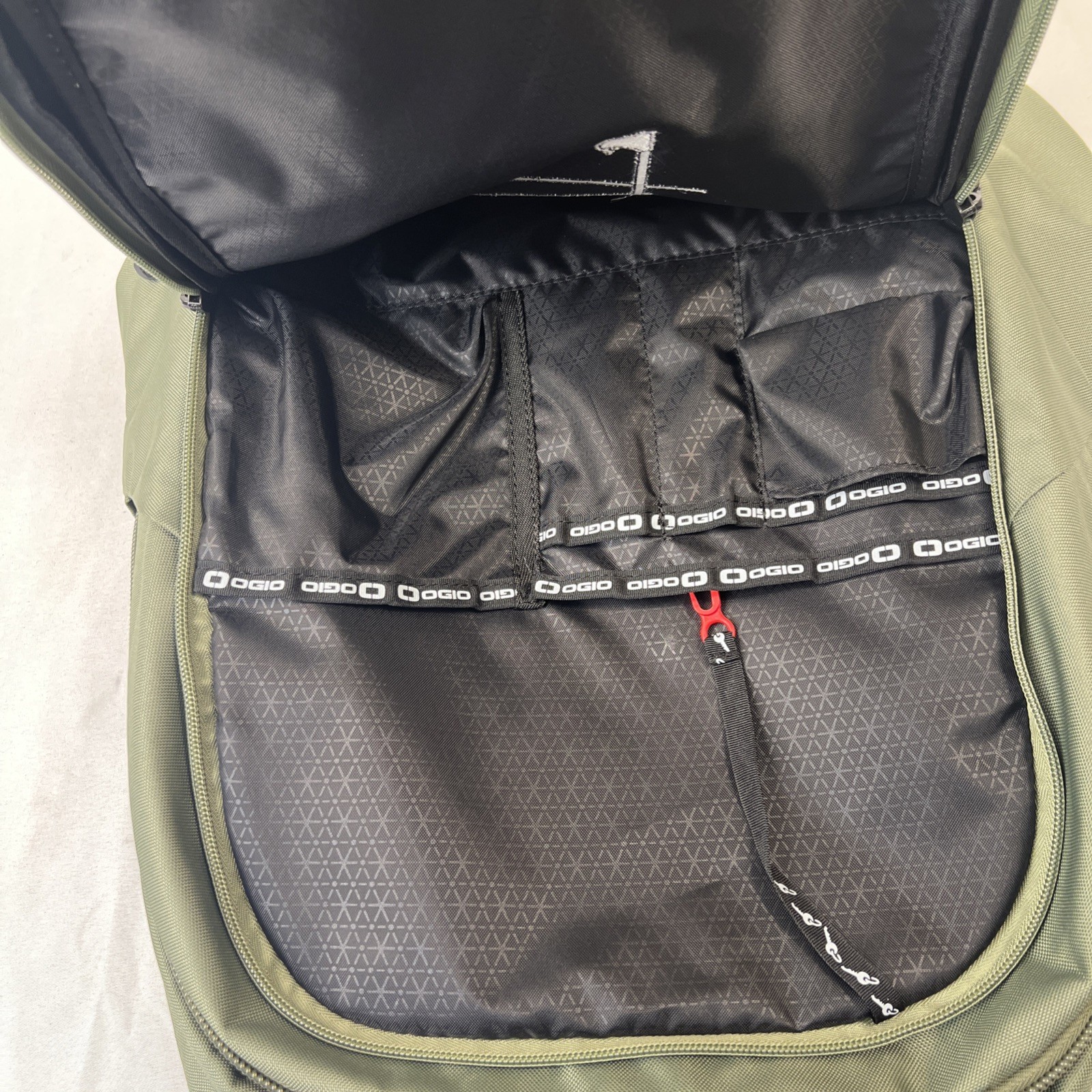 OGIO Bandit Pro Backpack Green/Black