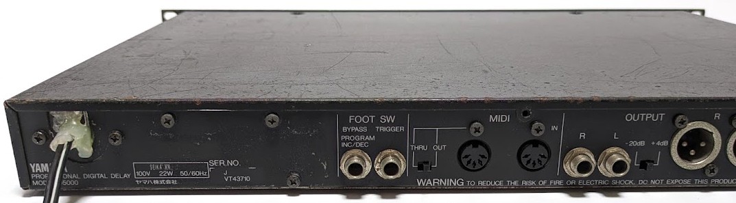 YAMAHA D5000 PROFRSSIONAL DIGITAL DELAY GUITAR EFFECT RACK MODULE