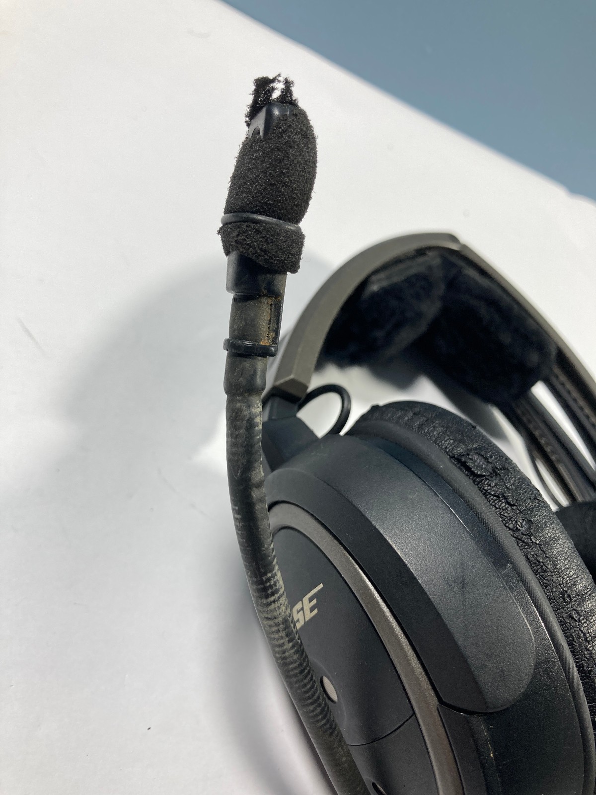 Bose A20 Aviation Headset Dual GA Plug with Bluetooth + Soft Case Used Condition