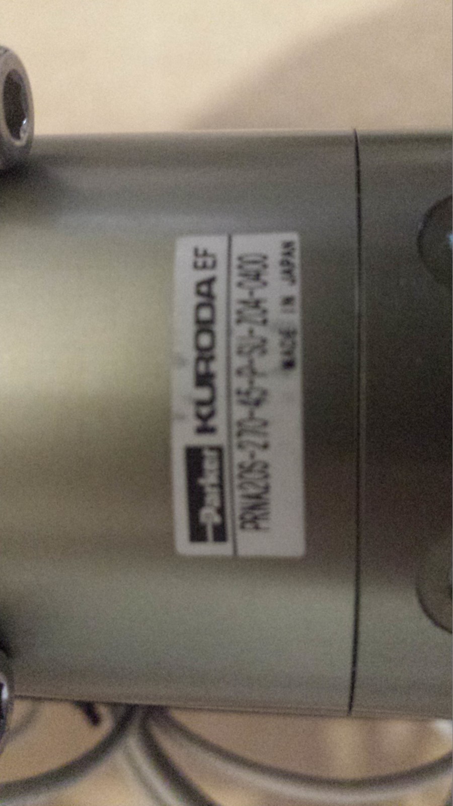 NEW Parker Kuroda Pneumatic Rotary Finger Gripper With Encoder