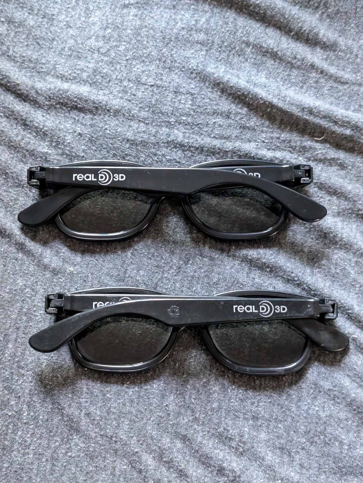 REAL D PASSIVE 3D Glasses Adult Size Black - Lot of 2